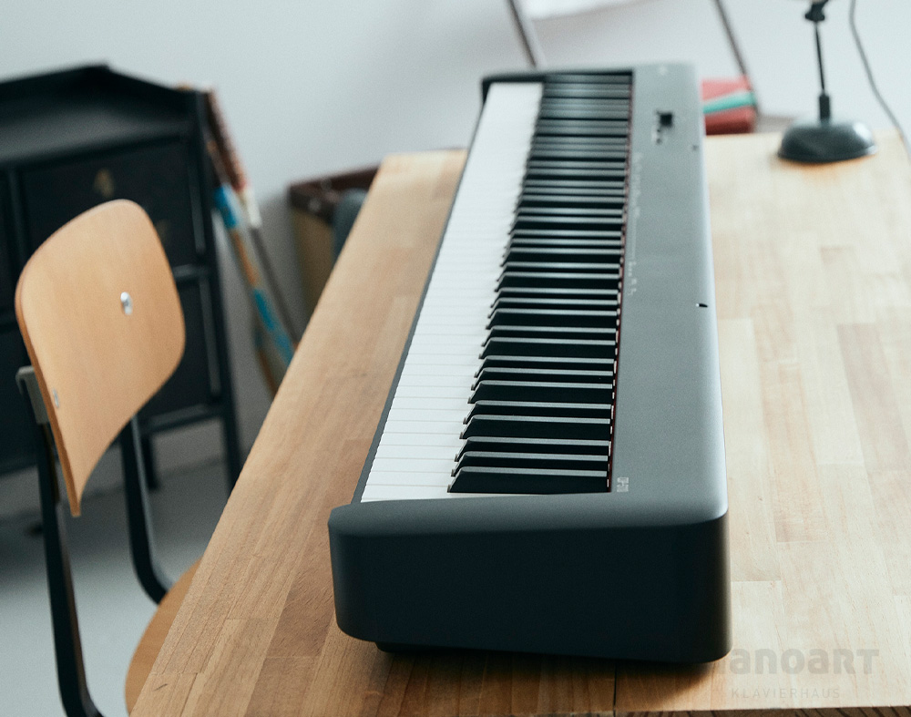 Casio CDP S-110 Schwarz Compact E-Piano auf Tischplatte