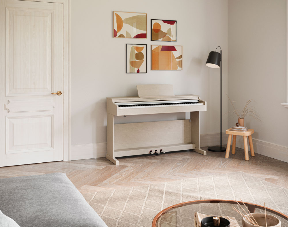 Yamaha Arius Digitalpiano in White Ash im Musikzimmer