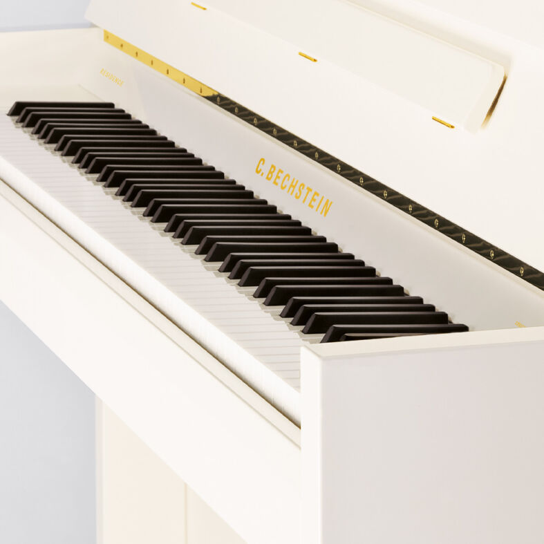 Klavier C. Bechstein Academy A2 in Weiß